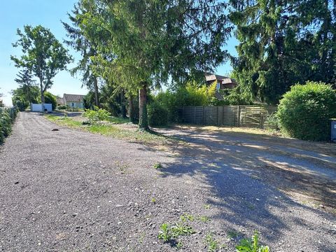 Magnifique terrain constructible de 511 m² situé au cœur du village d'Achères-la-Forêt