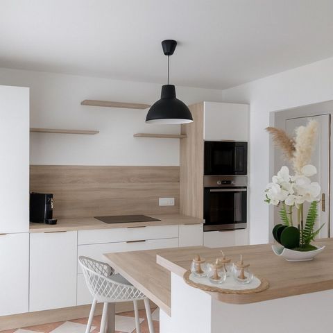 Spacieuse maison familiale de 141 m² avec 4 chambres, cuisine neuve, véranda lumineuse et jardin clos de 300 m²,