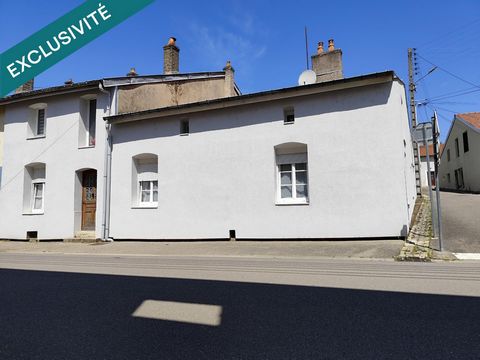 MAISON ATYPIQUE, POUTRES APPARENTES ET PIERRES