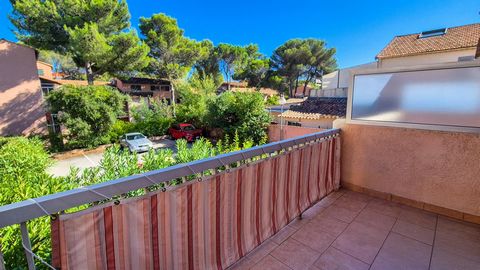 Studio refait à neuf - plages et commerces à pied