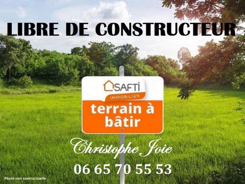 1000 m² plats, libre de constructeur, clôturé