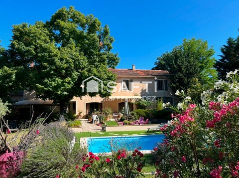 Mas de caractère T9, piscine, possibilité projet professionnel