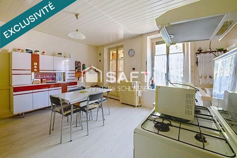 Maison de ville 126 m2 habitables pouvant être divisée en appartements avec un garage, une cave et un grenier aménageable