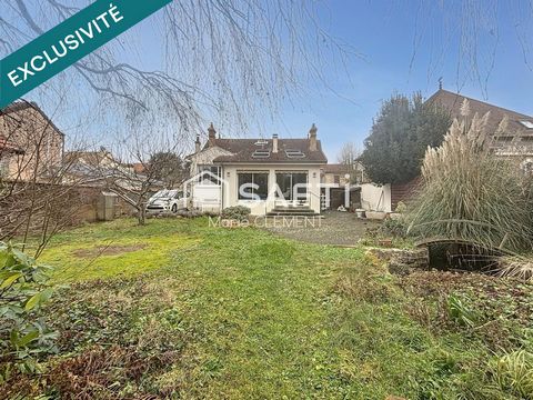 Maison d'architecte au coeur de la ville, 5 chambres, garage jardin sans vis à vis