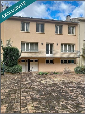 Maison 4 chambres, bel emplacement, parking privé
