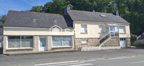Maison avec ensemble de bâtiments