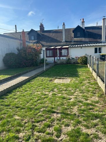 Maison mitoyenne-2 chambres- Jardin et Garage