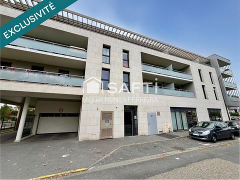 Investissement : Studio loué proche Mairie, avec parking