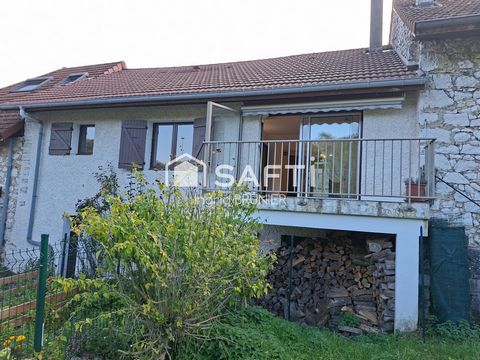 Maison en pierre avec terrain et un garage