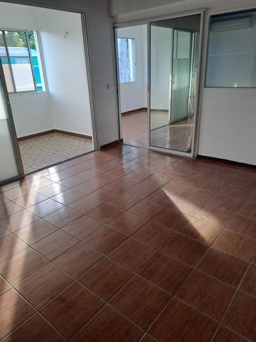 Grand appartement lumineux avec vue sur mer