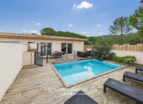 Maison mitoyenne avec piscine et dépendance à Figari