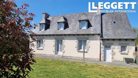 A20524DSE22 - Well presented four-bedroom detached house in Bobital, just 10 minutes from Dinan and 30 minutes from Saint Malo Information about risks to which this property is exposed is available on the Géorisques website : https:// ...