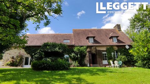 A14056 - Located in the heart of the pretty village of St. Vigor des Monts, this lovely house is move-in ready. Attractive garden and splendid views of the surrounding countryside. Information about risks to which this property is exposed is availabl...