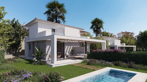 Exclusive residential complex on the east coast of Mallorca, a unique and natural enclave on the most paradisiacal island in the Mediterranean. Villas overlooking the sea or nature where life sounds to the murmur of the waves. Located in Cala Románti...