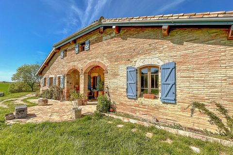 Summary Lomagne Properties presents this traditional Lomagnol – a charming brique house nestled in the picturesque countryside of the Lomagne offering a tranquil haven with stunning panoramic views. The house is in good condition, with the major stru...