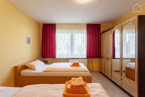 From now on you can rent this beautiful 2-room apartment in Bad Lippspringe. The apartment has a total of 50 square meters of living space and is divided into a cozy bedroom with two single beds, a larger living - and dining area, a fully equipped ki...