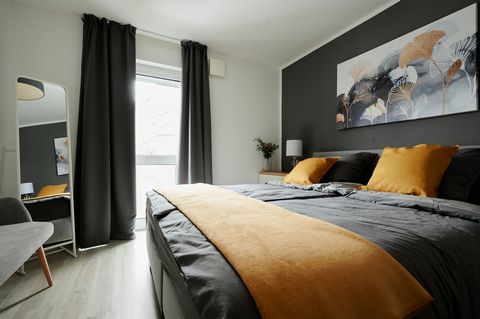 This modern, spacious and high-quality furnished 3 room apartment (74 sqm) with elevator is located in a quiet 10-party house only about 10 minutes away from Bremen. Due to the convenient location, you benefit from the fast connection to Bremen (appr...