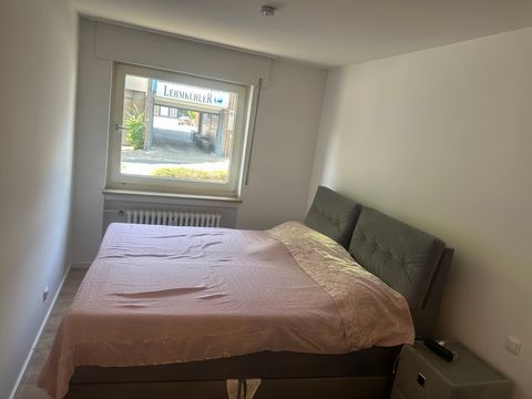 Are you looking for a comfortable accommodation in Essen for a limited period of time? We have the perfect solution for you! As of now, an attractive, fully furnished 3-room apartment is available for rent. The apartment covers a generous area of 65 ...