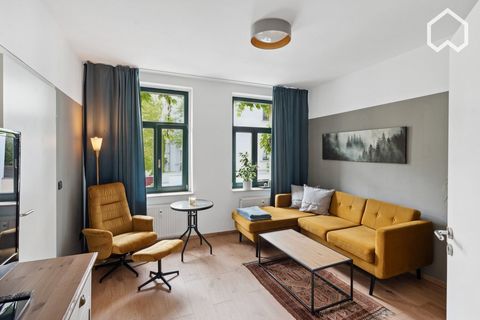 Welcome to this charming apartment in the popular Creuzigerstraße in Leipzig! This stylish 45 sqm apartment offers modern furnishings, a separate kitchen, a bedroom with a double bed and a cozy living room. Here you will find the perfect retreat to u...