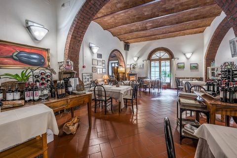 This hotel structure for sale in Volterra is a unique opportunity for those who wish to invest in a successful business in the tourism sector. The structure, dating back to the early 18th century, has been renovated and is located in a strategic posi...