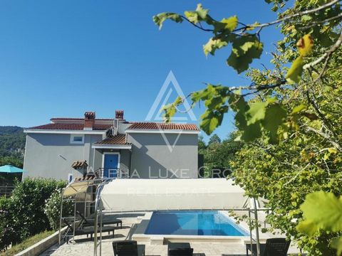 Buzet, Istria - Apartment Complex with Pool in Tranquil Natural Setting In the serene outskirts of Buzet in Istria, a spacious apartment house with a swimming pool, embodying peace and nature, is now on the market. This property, with a total area of...