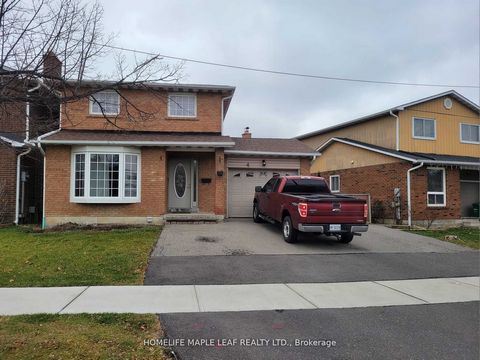 Excellent Location and High Demand Area! Spacious 3 Bedrooms, 3 Washrooms, All Brick Detached Home In Family Friendly Neighbourhood, Hardwood Floors. Super Functional Layout. Large Family Room and Breakfast Area W/O to backyard. Separate Living/Dinin...