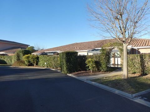 Dpt Hérault (34), à vendre MONTAGNAC villa plain pied 96m² normes PMR garage place de parking privé en résidence senioriales