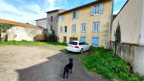 REASONABLY PRICED SUBSTANTIAL VILLAGE HOUSE WITH A PLOT SECTOR 'CLOSE TO SAINT GAUDENS'... Here is a very versatile period village house : it could either become a 200m² dwelling with outbuildings + garage, or be turned into 2 separate houses ( it co...