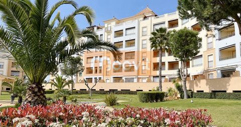 2 bedroom apartment, ground floor with terrace of 25m2 in the development Las Marismas, in Isla Canela. Isla Canela is located in the beautiful province of Huelva, in the municipality of Ayamonte, next to Portugal, at the end of the Costa da Luz, in ...