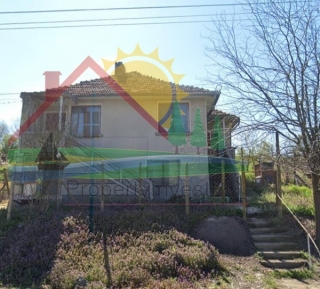 Price: €31.500,00 District: Elhovo Category: House Area: 130 sq.m. Plot Size: 1200 sq.m. Bedrooms: 3 Bathrooms: 2 Location: Countryside 2-Storey house near Elhovo Town in Yambol district. The property has a large yard of about 1150m2 and is situated ...