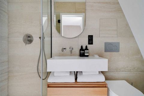 photo no. 2