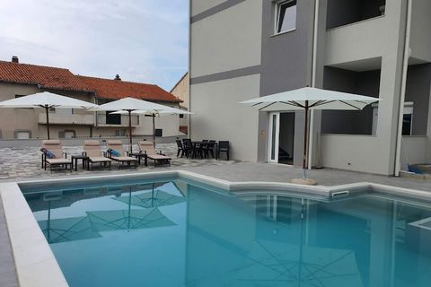 Apartments Villa Salona Sky are self catering accommodation located in Solin, 8 km away from Split center. Property features 6 accommodation units. Private parking is provided, reservation is not required. Shared swimming pool with beach chairs and s...