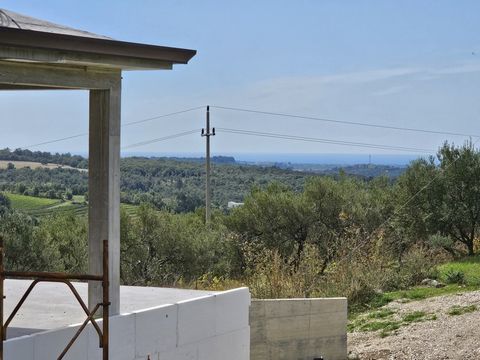 L'Istria nordoccidentale, Bujština superiore L'Istria è ricca di paesaggi meravigliosi e di luoghi che guardano il mare da alte colline. In uno di questi villaggi si trova questa bellissima villa rustica con una superficie di 212,67 m2 netti (286 lor...