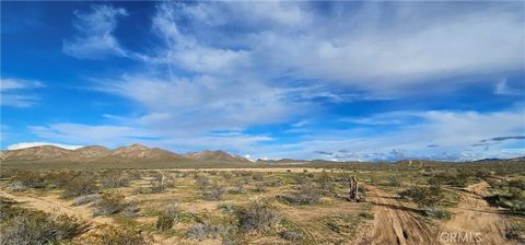 N’aimeriez-vous pas faire partie de cette communauté grandissante ? 80 acres de terrain brut, situé au nord-est des centres de distribution Big Lots et Walmart. Il est également prévu de construire une gare de train à grande vitesse Brightline West, ...