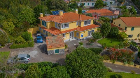 Ein traditioneller Bauernhof auf Madeira Dieses alte, sorgfältig restaurierte Bauernhaus bietet ein einzigartiges Erlebnis des ländlichen Lebens in der Nähe der Stadt, voller Charme und Authentizität traditioneller madeirensischer Gebäude. Details, d...