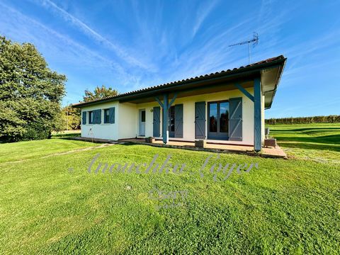 Located 14 km from Langon, in the commune of Saint-Laurent-du-Bois, this house enjoys a peaceful and rural setting, perfect for nature lovers. Inside, this single-storey house, built in 1970, includes an entrance with storage, a fitted and equipped k...