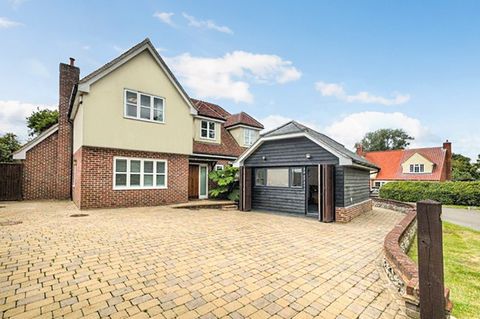 living accommodation in excess of 2600 sq ft. The property comprises 3 reception rooms, spacious kitchen/breakfast room with adjoining garden room and a separate utility room, pantry and a 2 downstairs wcs. The first floor offers a Principal bedroom...