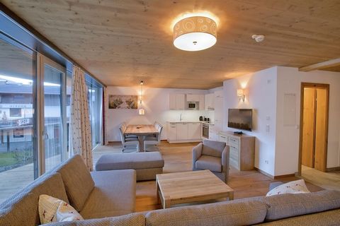 Direkt im Zentrum von Neukirchen am Großvendiger, mitten im Nationalpark Hohe Tauern und unmittelbar neben dem Lift liegt dieser prachtvolle und luxuriöse Apartmentkomplex. Die perfekte und hochwertige Verarbeitung, verbunden mit viel Platz und Komfo...