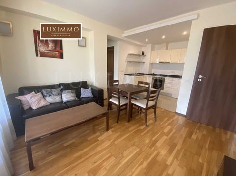 LUXIMMO FINEST ESTATES: ... Wir freuen uns, Ihnen dieses voll möblierte Apartment mit zwei Schlafzimmern im Murite-Komplex präsentieren zu können, nur 9 km von Bansko entfernt und in unmittelbarer Nähe zum Pirin Golf & Country Club. Das Anwesen befin...