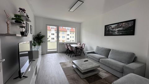 Neu renovierte, voll möblierte 3-Zimmer-Wohnung (65qm) ab 01.11.2024 kurz-/langfristig zu vermieten. - Kindergarten nebenan - 2 Gehminuten zum Supermarkt - 2 Gehminuten zur U-Bahn-Station (U6 Alt-Mariendorf) - 2 Minuten Fußweg zu mehreren Buslinien (...