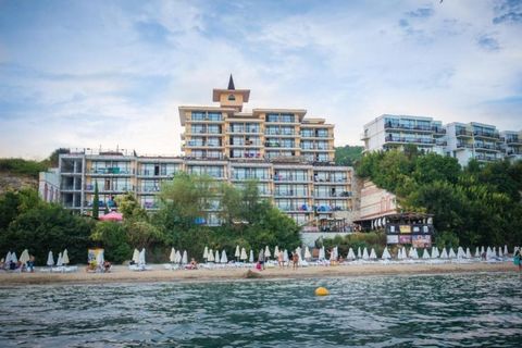 Wir bieten eine Ein-Zimmer-Wohnung mit Panoramablick auf das Meer im Komplex 