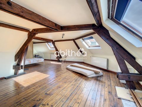 Venez découvrir sans tarder cette maison de ville au centre de Bapaume, proche toutes commodités et des espaces verts. Abithea Artois Douaisis se fera un plaisir de vous aider pour planifier une visite. Cette maison familiale, mitoyenne de 135 m2 qui...