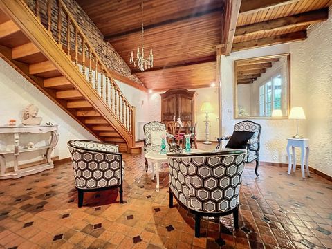 Maison Landaise Familiale – Havre de Paix avec 5 Chambres et Grand Jardin Arboré Découvrez cette superbe maison landaise nichée au cœur d’un vaste jardin arboré, un véritable écrin de verdure où la sérénité règne. Idéale pour accueillir une famille, ...