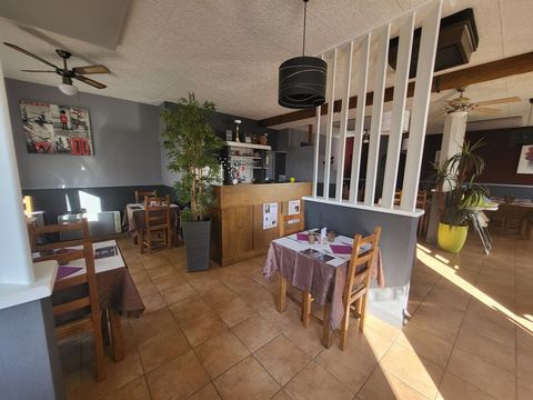 Baud, petite ville Bretonne située dans le Morbihan ou règne simplicité et charme à la fois vous présente cette belle et traditionnelle crêperie d' une capacité de 52 à 62 couverts et d' une terrasse à développer en pleine saison. Son emplacement pri...