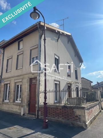 Located in the charming town of La Neuville-au-Pont (51800), this house in need of renovation offers a peaceful and authentic living environment. You will appreciate the tranquility of the countryside while remaining close to essential amenities such...