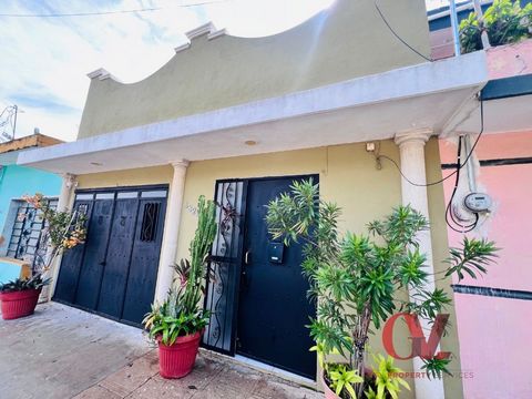 This house structurally is very solid, in addition to the fact that the living-dining room and kitchen are open and connected, this area has high ceilings, which gives it greater spaciousness.  On the other hand, you have the option of having a garag...