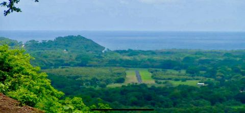 Présentation de Tamarindo Oceanview Estate. Un *106 hectares* de paradis vert stratégiquement situé à Santa Rosa de Tamarindo, Guanacaste. Cette propriété d’exception offre de nombreux emplacements avec vue sur l’océan. Accessibilité avec des voies p...