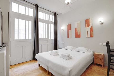 Checkmyguest biedt u een comfortabele studio van 17 m² in de wijk Strasbourg-Saint-Denis, in het 10e arrondissement van Parijs. Ideaal voor bezoekers die op zoek zijn naar comfort en nabijheid, deze studio is perfect gelegen in de buurt van het Musée...