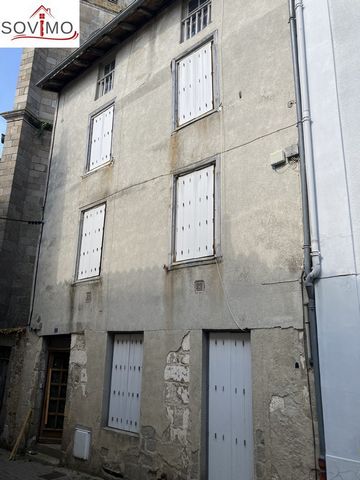 REF. 34869 : 9 000 euros HAI, Confolens (16), exclusive 8, town centre with all shops, Semi-detached house to be completely renovated, former building with 3 apartments of type T1, for residential use, 120 M2 approx. usable, composed on the ground fl...