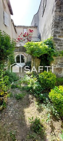 -A VENDRE- RIVIERE sur TARN Maison de village avec cour intérieure 210 000 euros